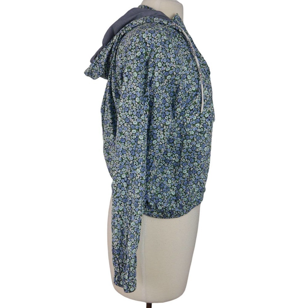 Tommy Hilfiger Blue Floral Cropped Cotton Hoodie Size Medium EUC - Picture 4 of 9